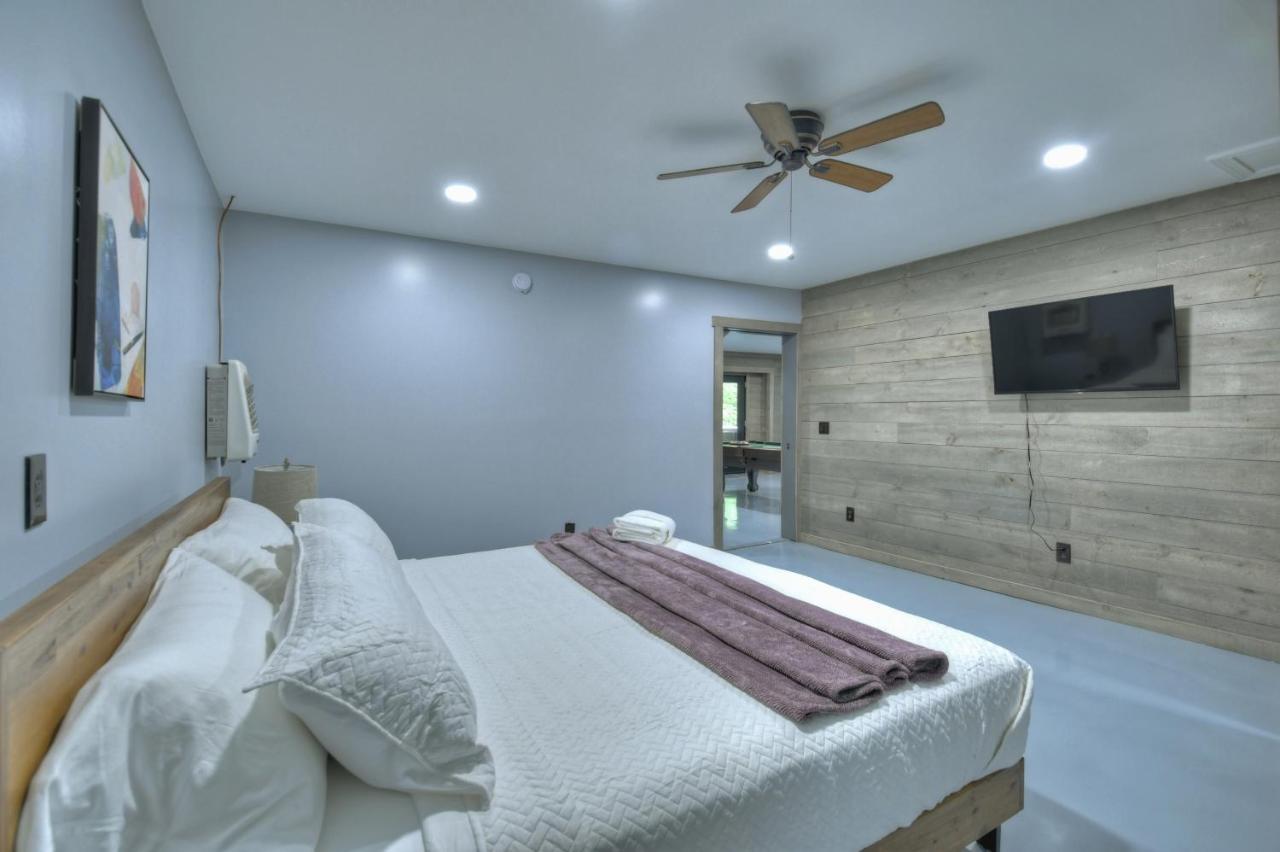 The Chariot - Creek Front With Hottub, Fire Pits, Billiards, Ev Charger - Sandalwood Stays Blue Ridge Kültér fotó