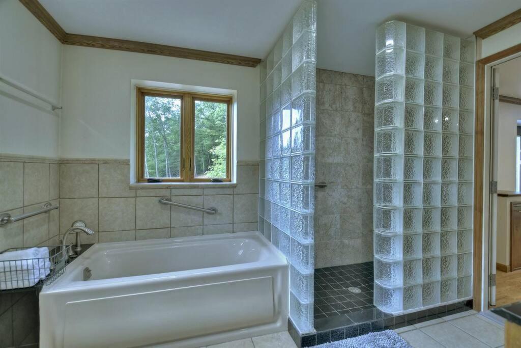 The Chariot - Creek Front With Hottub, Fire Pits, Billiards, Ev Charger - Sandalwood Stays Blue Ridge Kültér fotó