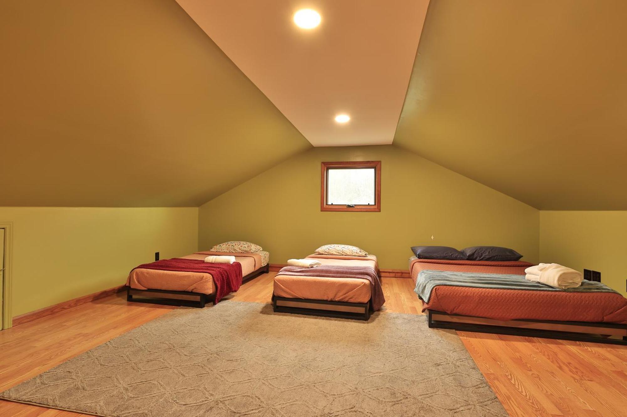 The Chariot - Creek Front With Hottub, Fire Pits, Billiards, Ev Charger - Sandalwood Stays Blue Ridge Kültér fotó